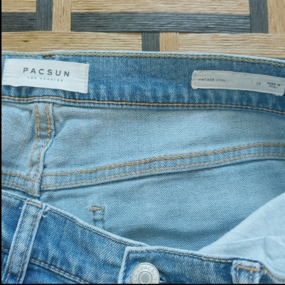 PacSun Vintage Icon Pre-Distressed Straight Leg Jeans Sz: 29 - Picture 5 of 8